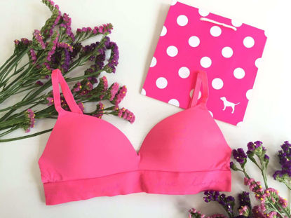 Imagen de PINK Bra Everywhere Wireless Push-Up Rosa Con Cinta Elástica.